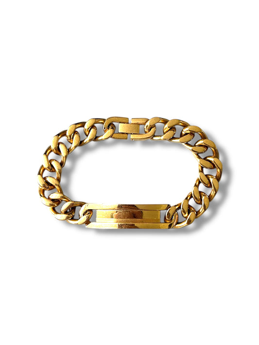 Nameplate Power Link – Bold Identity in Gold